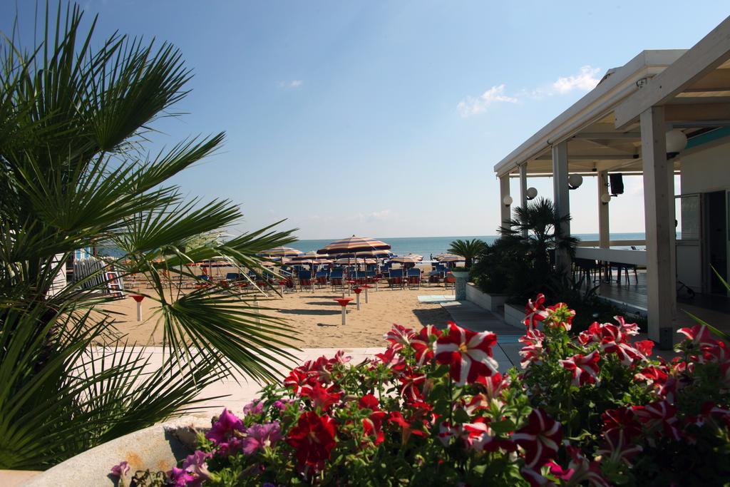 Bikini Hotel Βιέστε Εξωτερικό φωτογραφία