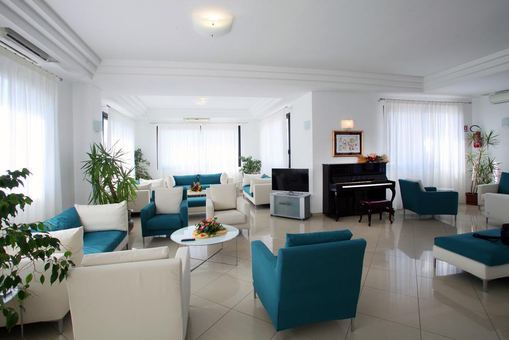 Bikini Hotel Βιέστε Εξωτερικό φωτογραφία